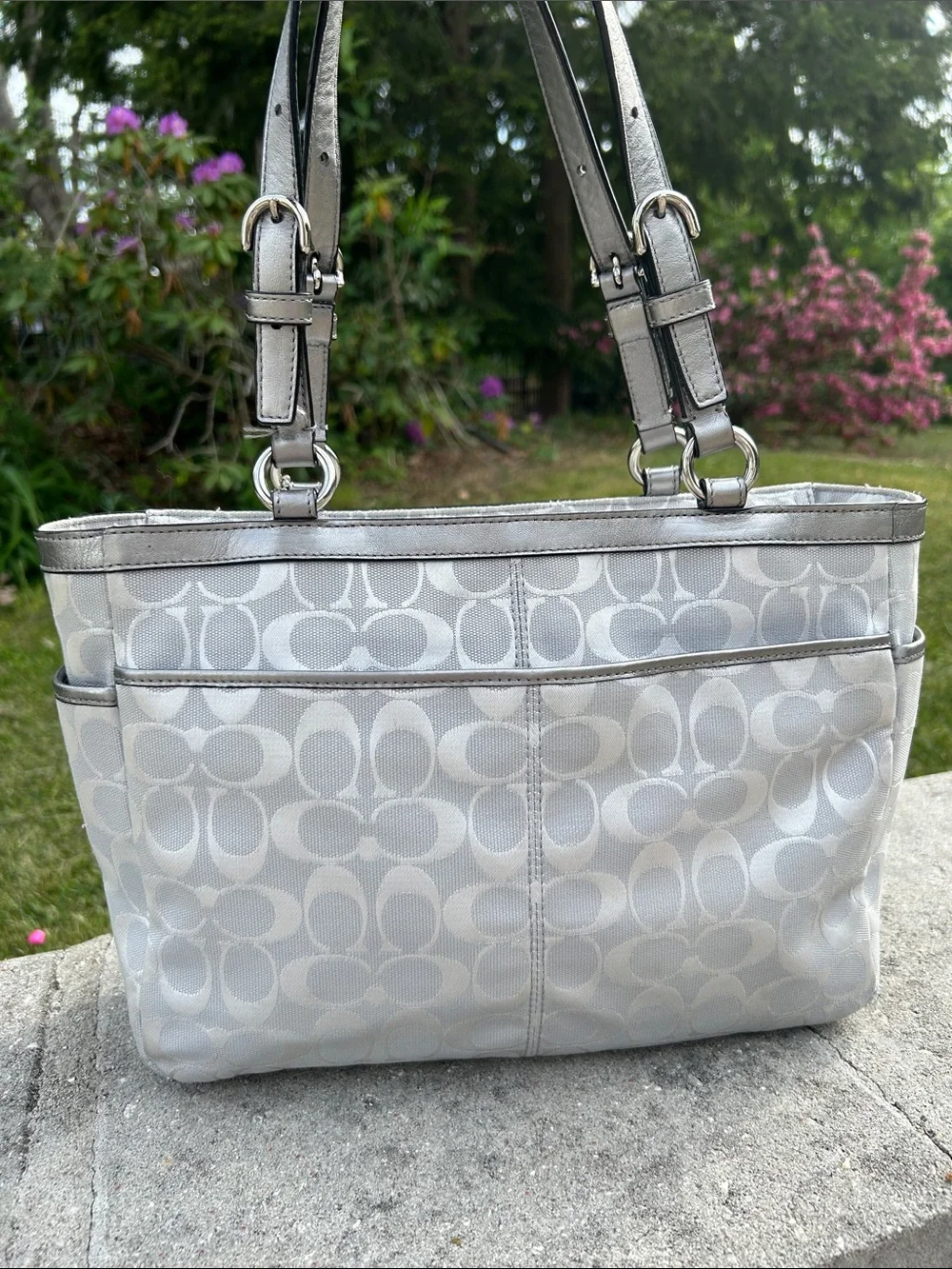 Coach 2011 Gallery Metallic Silver Gray Signature Jacquard Tote - Picture 3 of 11